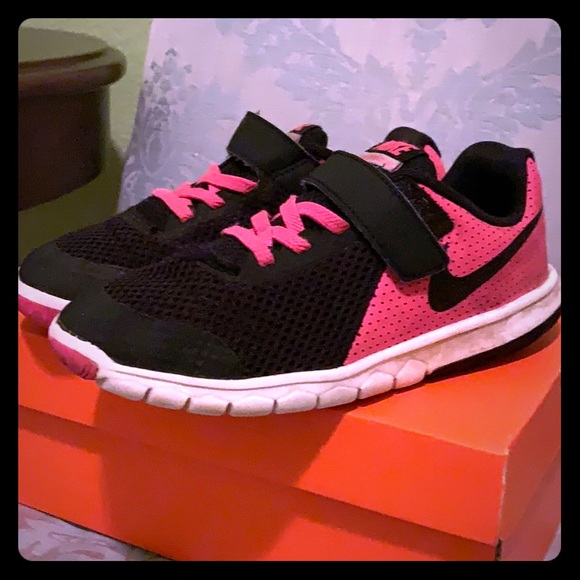 Nike Other - 🥰Nike Flex Experience 5 Pink Black White🥰